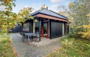 2 Bedroom Nice Home In Grenaa - Fuglsang