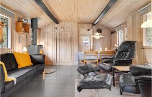 Beautiful Home In Ebeltoft With Kitchen