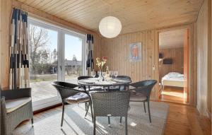 Beautiful Home In Ebeltoft With Kitchen