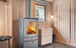 Beautiful Home In Ebeltoft With Kitchen