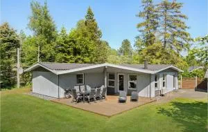 Pet Friendly Home In Væggerløse - Skjelby
