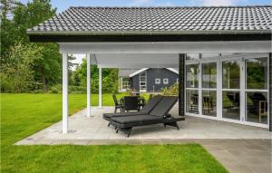 Lovely Home In Ebeltoft With Sauna