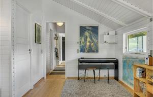 Nice Home In Gilleleje With Wifi