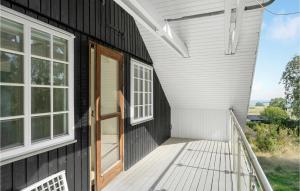 4 Bedroom Nice Home In Knebel