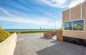 1 Bedroom Gorgeous Apartment In Allinge - Sandkås