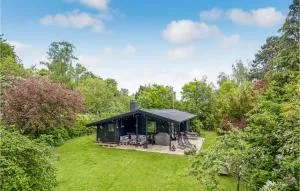 Cozy Home In Dronningmølle With Kitchen - Hulerød