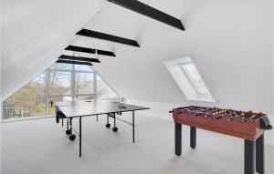 Gorgeous Home In Højslev With Wifi