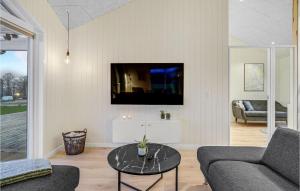 Nice Home In Sjølund With Wifi