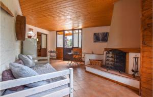 Lovely Home In Santa Venerina With Wifi