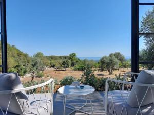 Trullo dei Mori, sea view villa with swimming pool