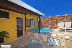 Cobertura duplex 2 quartos com terraço e piscina