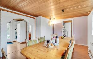 Beautiful Home In Millinge With Kitchen