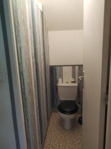 Sejours chez l'habitant Etage independant. 2 chambres + cuisine : photos des chambres