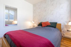 Maisons de vacances Maison confortable, terrasse et jardin a Amiens : photos des chambres