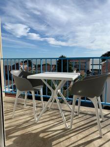 Appartements Studio face mer Acces direct a la plage : photos des chambres