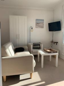 Appartements Studio face mer Acces direct a la plage : Studio