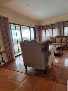 11-on-RobRoy calming space with 3 bedrooms&pool