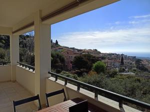 Kiparissia Castle & Sea view