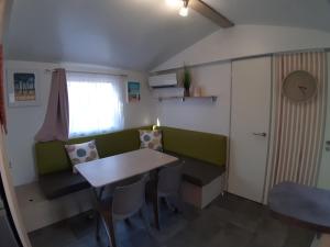 Campings Mobil Home 4 6 pers climatise Camping Eurolac : photos des chambres