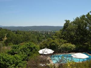 Maisons de vacances Attractive holiday home in Tourrettes with private pool : photos des chambres