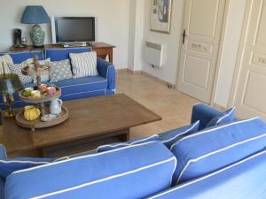 Maisons de vacances Attractive holiday home in Tourrettes with private pool : photos des chambres