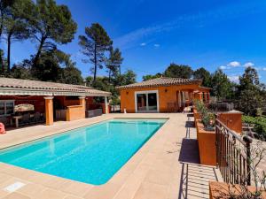 Maisons de vacances Amazing holiday home in Flayosc with private pool : photos des chambres