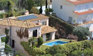 Villa Sitges Julia Vista Espectacular 2 k m s de la Playa Comoda & Area Tranquila Amplitud interior y plana - 4hvězdičkové hotely ve městě Sitges