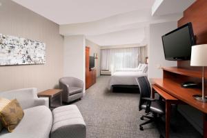Superior Queen Room with Two Queen Beds room in Courtyard by Marriott Tyler