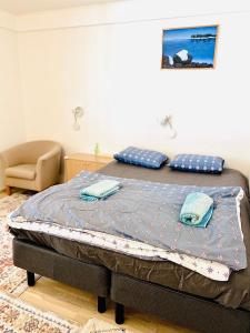 two bedrooms,dining area and bathroom with private entrance