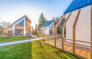 2 Bedroom Pet Friendly Home In Nowecin - Sarbsk