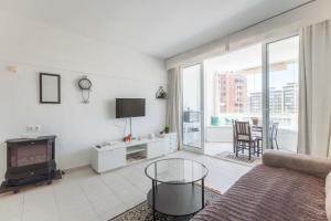 Hotel Las Palmeras studio by Costarentals - Ref 56