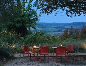 B&B / Chambres d'hotes La Quietat Montbarla : Chambre Double - Vue sur Jardin