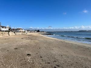 Villas Maison de 250m2 face a la mer a Larmor plage : photos des chambres