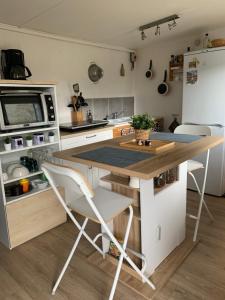 Chalets Le Cabanon : photos des chambres