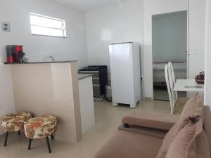 Casa com garagem 900 metros do mar