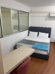 4PAX near USM n Pantai Hospital n PISA SPI CE ARENA