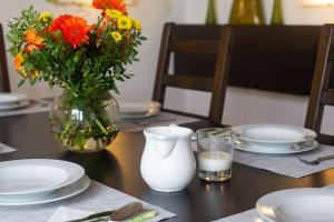 Farmhouse Apartment Happy Cow