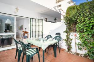 Miramar sunny patio in Fuengirola by Costarentals - Ref 79