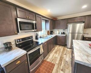 Westeros - GoT Themed Cabin in the Olympic Forest.