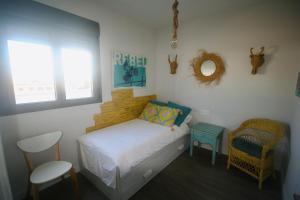 Atico con piscina, golf, vistas al mar