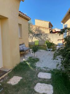 Appartements Gite Lou Sabai au pied des dentelles de Montmirail, piscine partagee : photos des chambres