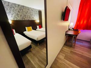 Hotels Hotel Restaurant Kyriad Direct DIJON NORD - Zenith - Toison d'Or : - 3 lits simples