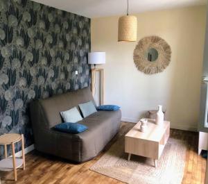 Appartements Logement a Brive avec terrasse - pres de la gare et du centre-ville - Wifi Netflix et Stationnement gratuit : photos des chambres