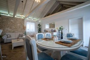 House Diana - heated swimming pool and jacuzzi