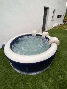 Appartements Frejus apparement moderne avec jardin et jacuzzi : photos des chambres