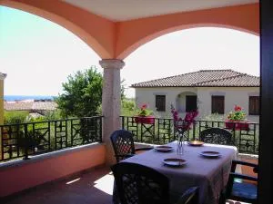 Lisa's lovely house - Agrustos