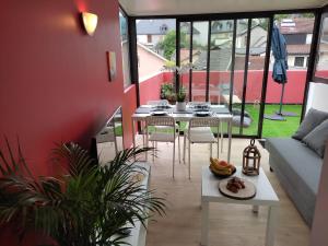 Appartements Air-conditioned flat with terrace - Private & independent - Lourdes : photos des chambres