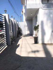 Modern Cozy 3BR Near Air-conditioned & Free Parking