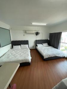 4PAX near USM n Pantai Hospital n PISA SPI CE ARENA
