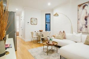 1288-4R Newly furnished Prime UES 2BR